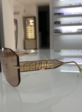 FENDI太阳镜FE40067U正品男女