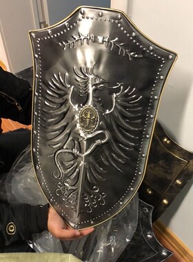 欧洲中世纪武士盔甲十字军铁盾