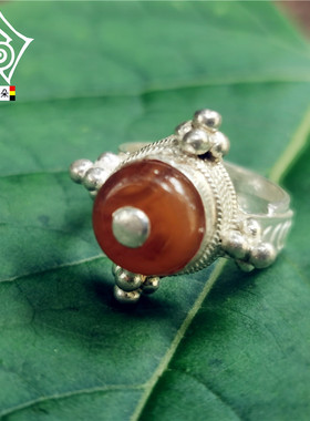 彝阿朵男纯银民族风琥珀色戒指