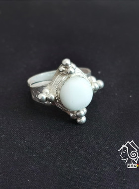 凉山彝族传统复古风手工红珠戒指