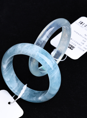 天然海蓝宝手镯水润通透