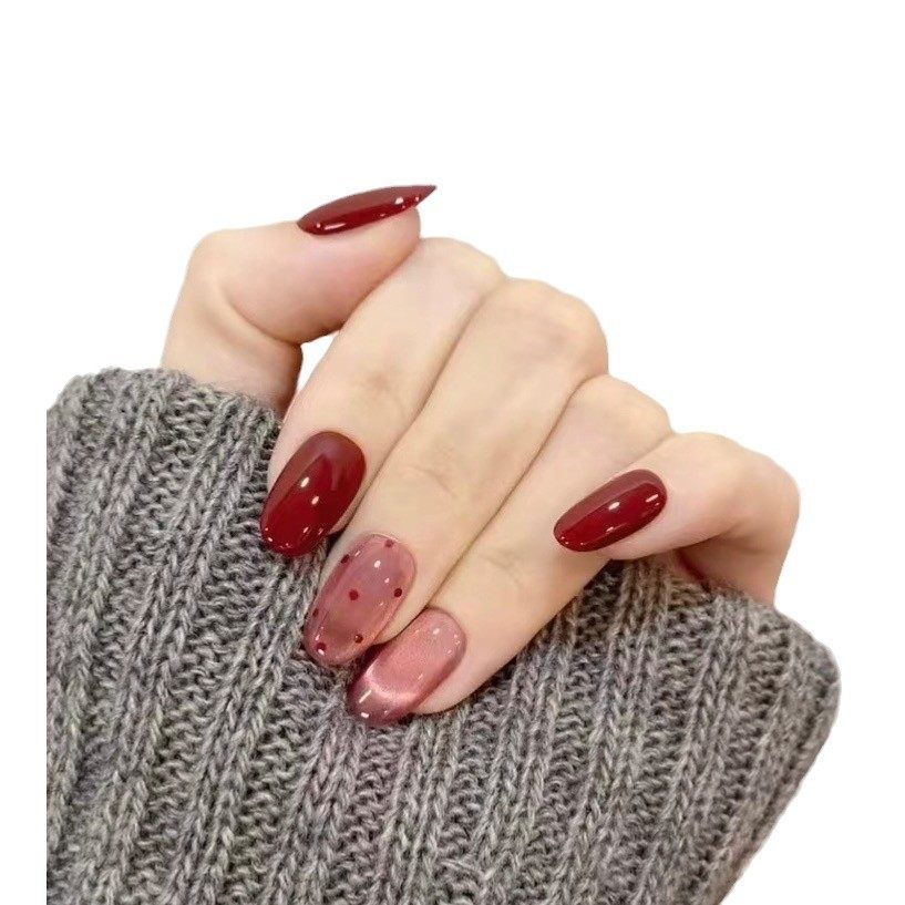 新年车厘子色猫眼纯手工穿戴甲精品短款红色波点显白椭圆圣诞美甲,淘宝优惠券,粉丝福利购,淘宝优惠卷