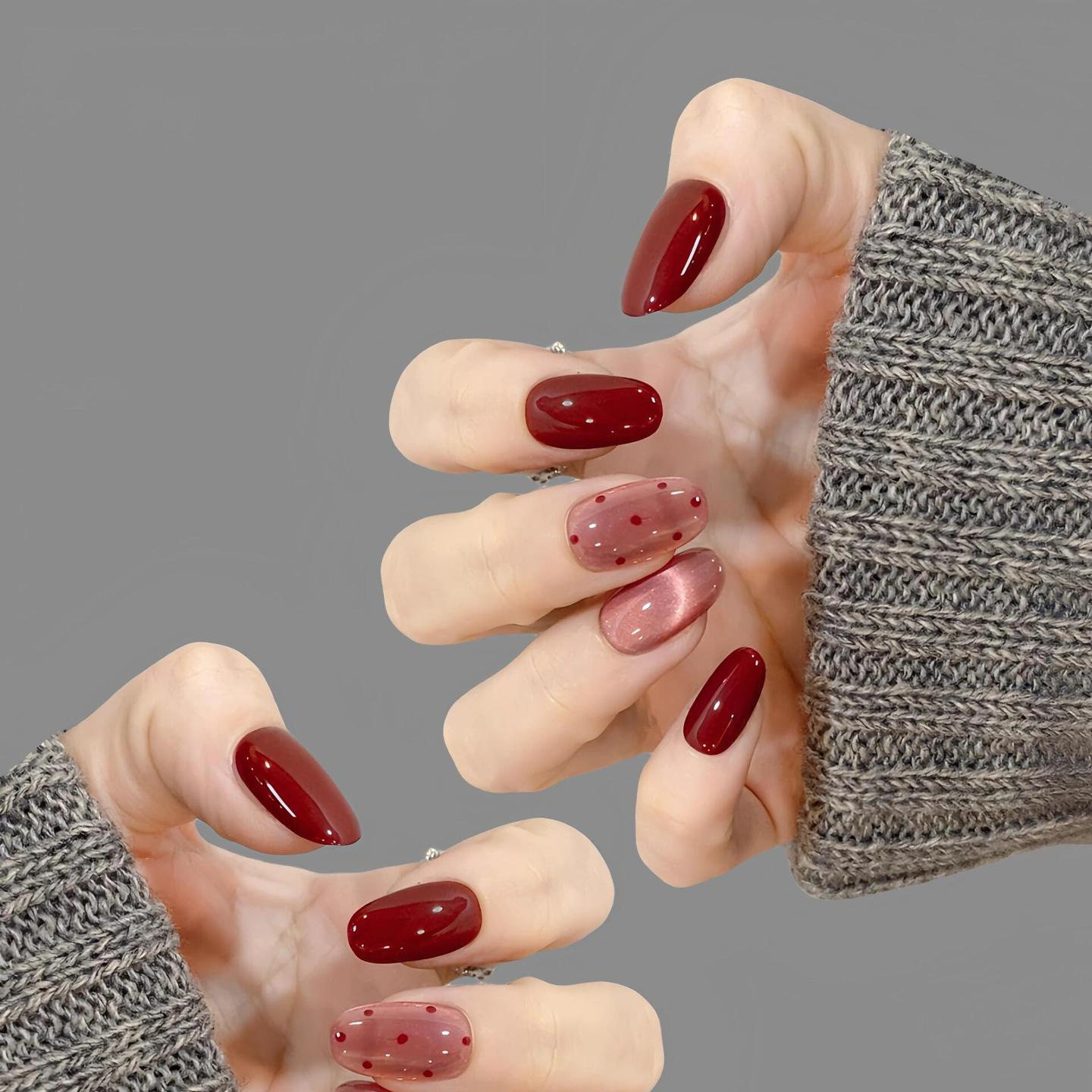 新年车厘子色猫眼纯手工穿戴甲精品短款红色波点显白椭圆圣诞美甲,淘宝优惠券,粉丝福利购,淘宝优惠卷