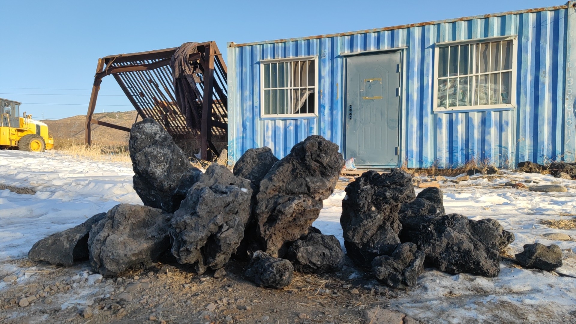 黑色火山石鱼缸铺底火山岩造景水族过滤净化火山假山硬度高包邮,淘宝优惠券,粉丝福利购,淘宝优惠卷