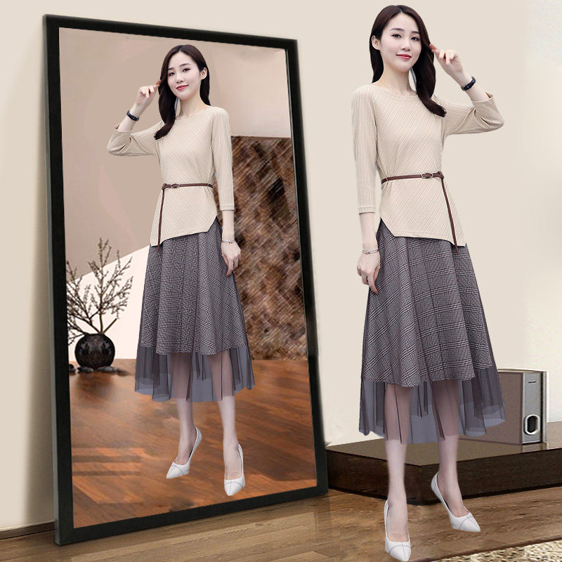 莫吉秋装2020年新款法式收腰连衣裙 莫吉连衣裙