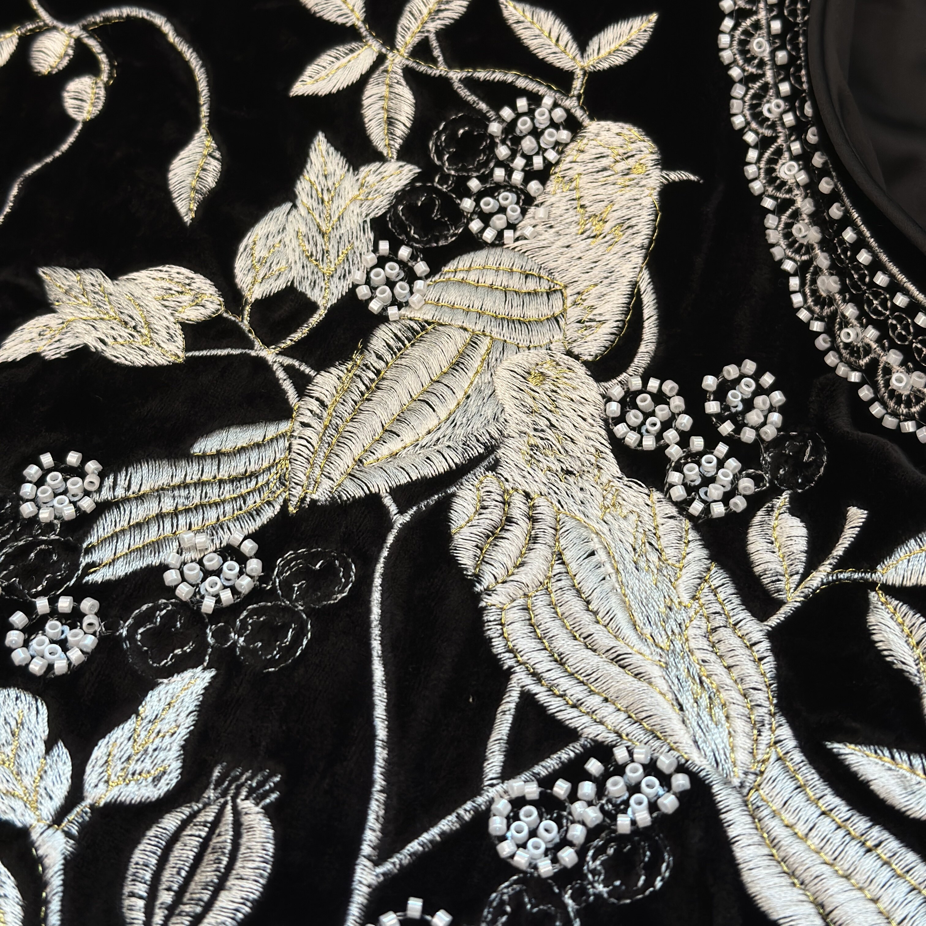 新中式国风早秋新品推荐 圆领后拉链重工刺绣真丝绒背心高品质