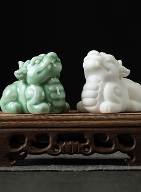 可爱中国风陶瓷麒麟招财摆件德化