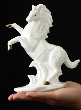 陶瓷马摆件客厅酒柜办公室桌面装饰工艺品马到成功红色招财马礼品