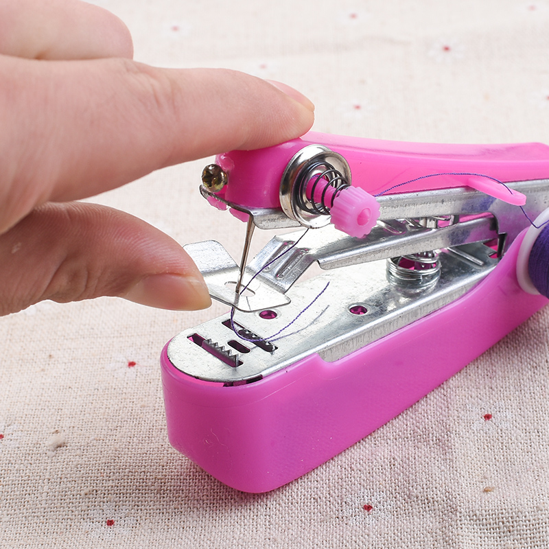 家用易操作小型纫机迷你缝纫机便捷式逢韧机手动衣车电缝衣机形刃-图2
