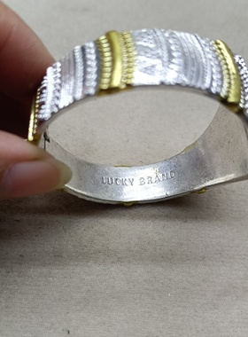 B12 满29元包邮  打标弹力开口手镯 缺钻