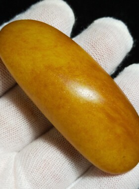 已售60.1克新疆和田玉洒金黄沁皮籽料原石天然无修无裂毛孔清晰