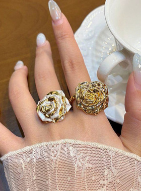 2026新款爆款小众设计指间玫瑰花朵戒指女轻奢高级感夸张素圈指环