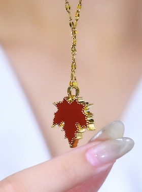 轻奢红色枫叶吊坠项链小众设计感