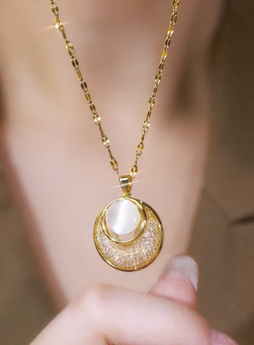 2026新款爆款钛钢项链女金色环环相扣锁骨链女高级感轻奢百搭大气