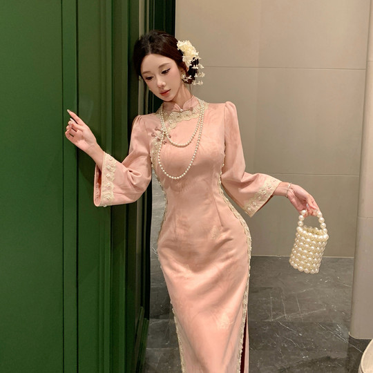 新中式国风气质秋冬温柔麂皮高级珠链蕾丝改良旗袍连衣裙 粉太太
