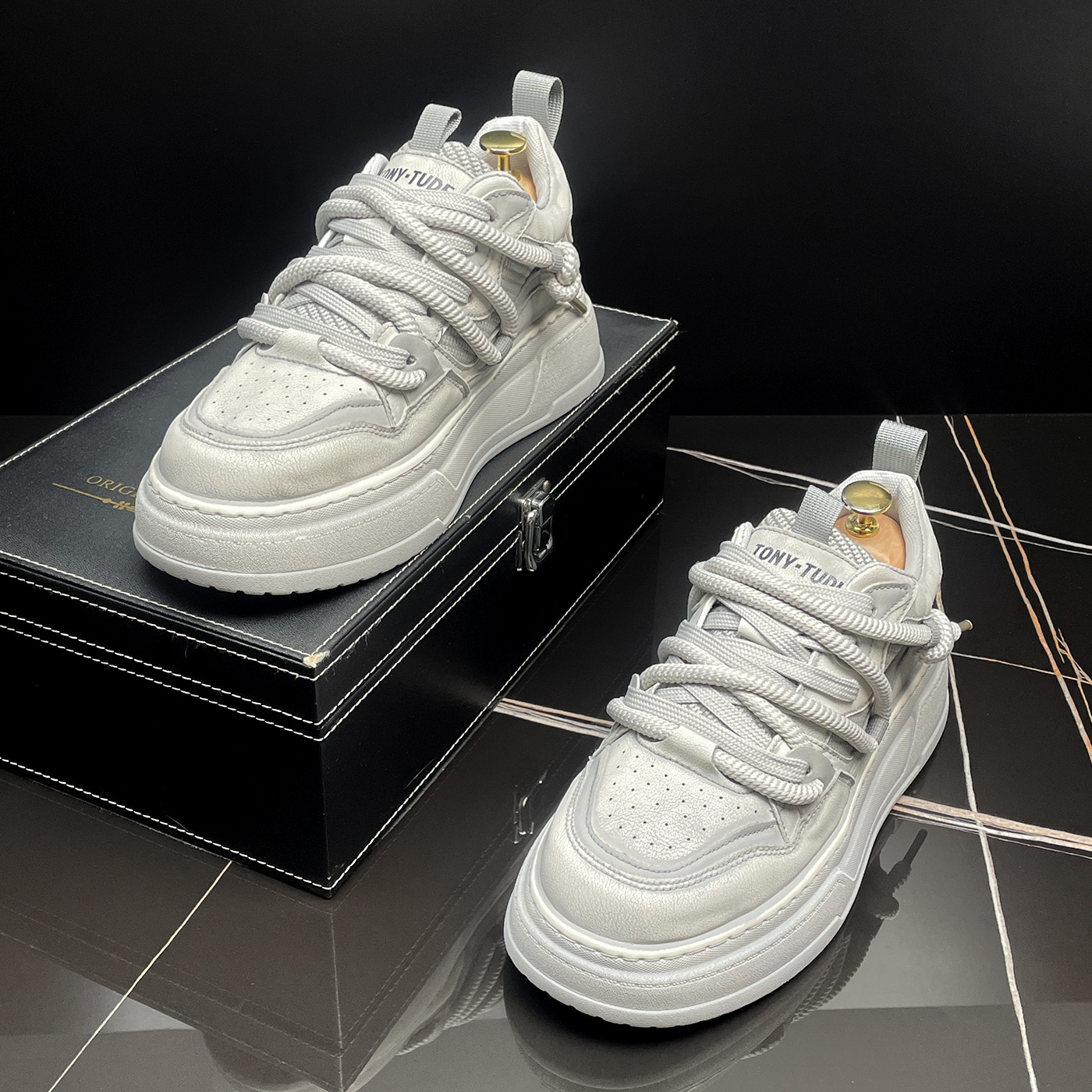 复古做旧脏脏鞋2025秋季新款男鞋软底舒适板鞋潮流百搭男士休闲鞋 - 图2