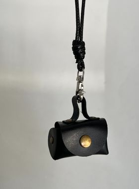 迷你包小巧皮质零钱包挂脖项链小众设计感耳机包长款毛衣链配饰女