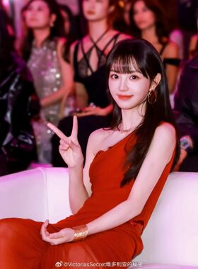田曦薇同款项链女轻奢锁骨链明星气质高端吊坠配礼服摄影脖配饰品