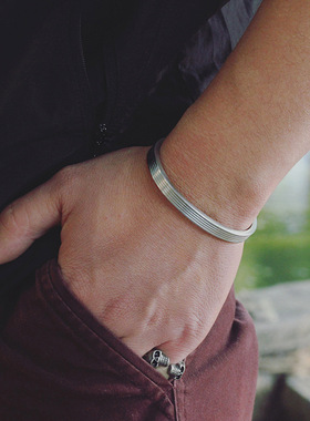 男士情侣时尚风复古钛钢刻字手环