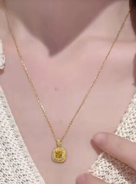 黄钻方糖锆石项链女轻奢小众高级感麻花方形吊坠锁骨链生日礼物