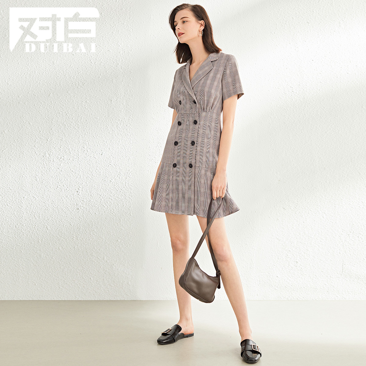 对白西装式连衣裙2020新款夏季短裙 对白连衣裙