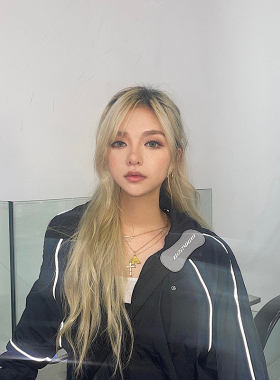 For Angel / 欧美少女 华夫格纹大写字母18K镀金保色项链