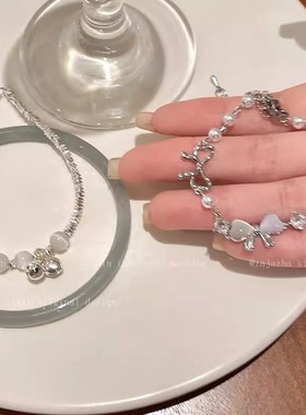 清冷感猫眼蝴蝶结叠戴串珠手链女闺蜜手串高级感复古琉璃碎银手镯