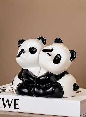 熊猫治愈情绪小摆件电视酒柜子客厅办公室高级感书房书立架装饰品