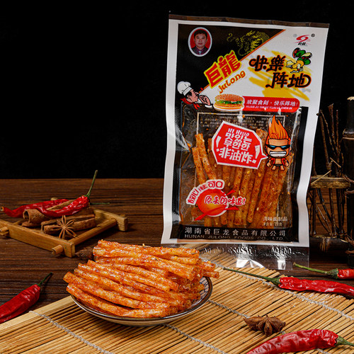 巨龙香辣快乐阵地辣条辣片麻辣面筋儿时怀旧食品零食大礼包20包 - 图0
