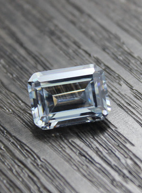 长方祖母绿切割钻石白色戒指戒面