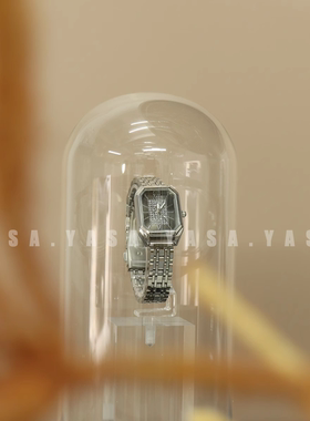 欧式轻奢样板房衣帽间主卧手表香水耳钉项链软装套装黑色托盘组合