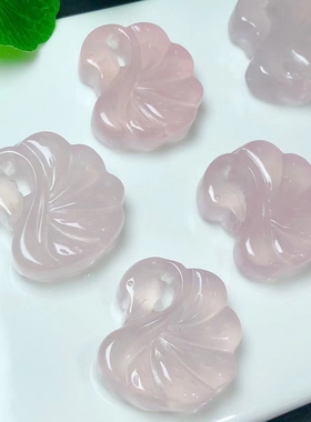 天然粉晶雕刻天鹅手工diy手链项链吊坠车挂钥匙扣包挂水晶配饰