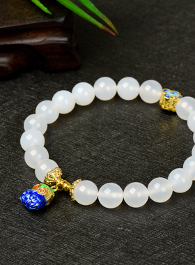 女款白玛瑙民族风水晶手链