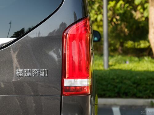 奔驰V260L车标 福建奔驰VITO 115 119 122字标 3.0  3.5  V6排量 - 图0