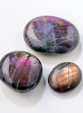 天然紫光拉长石把玩 拉长石原石矿标 香薰石扩香石鱼缸装饰摆件