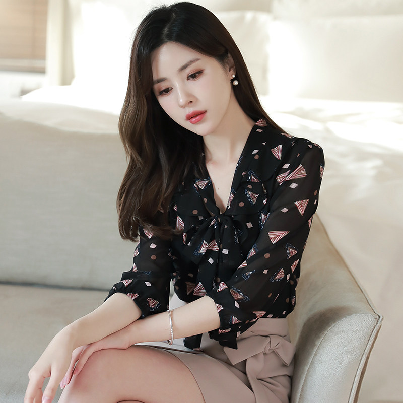 碎花雪纺女2020新款秋装长袖衬衫 宝采尔蕾丝衫/雪纺衫