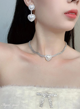 女在逃公主爱心巴洛克耳环项链