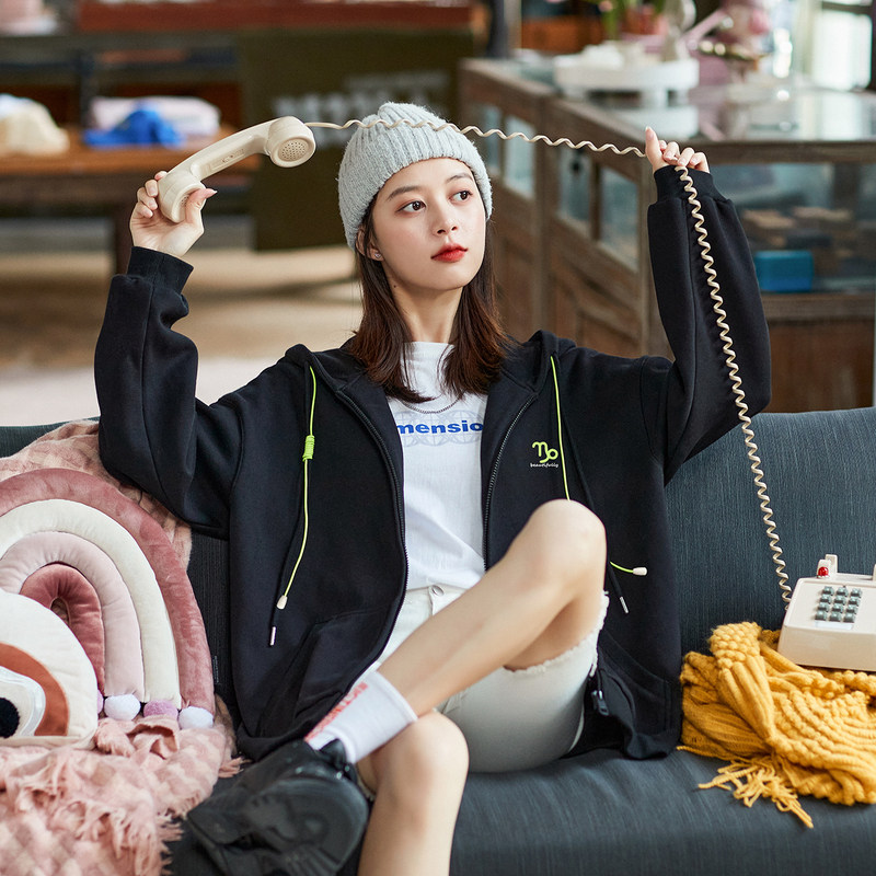 唐狮2021新款春秋短款韩版宽松卫衣 唐狮喜之乐短外套