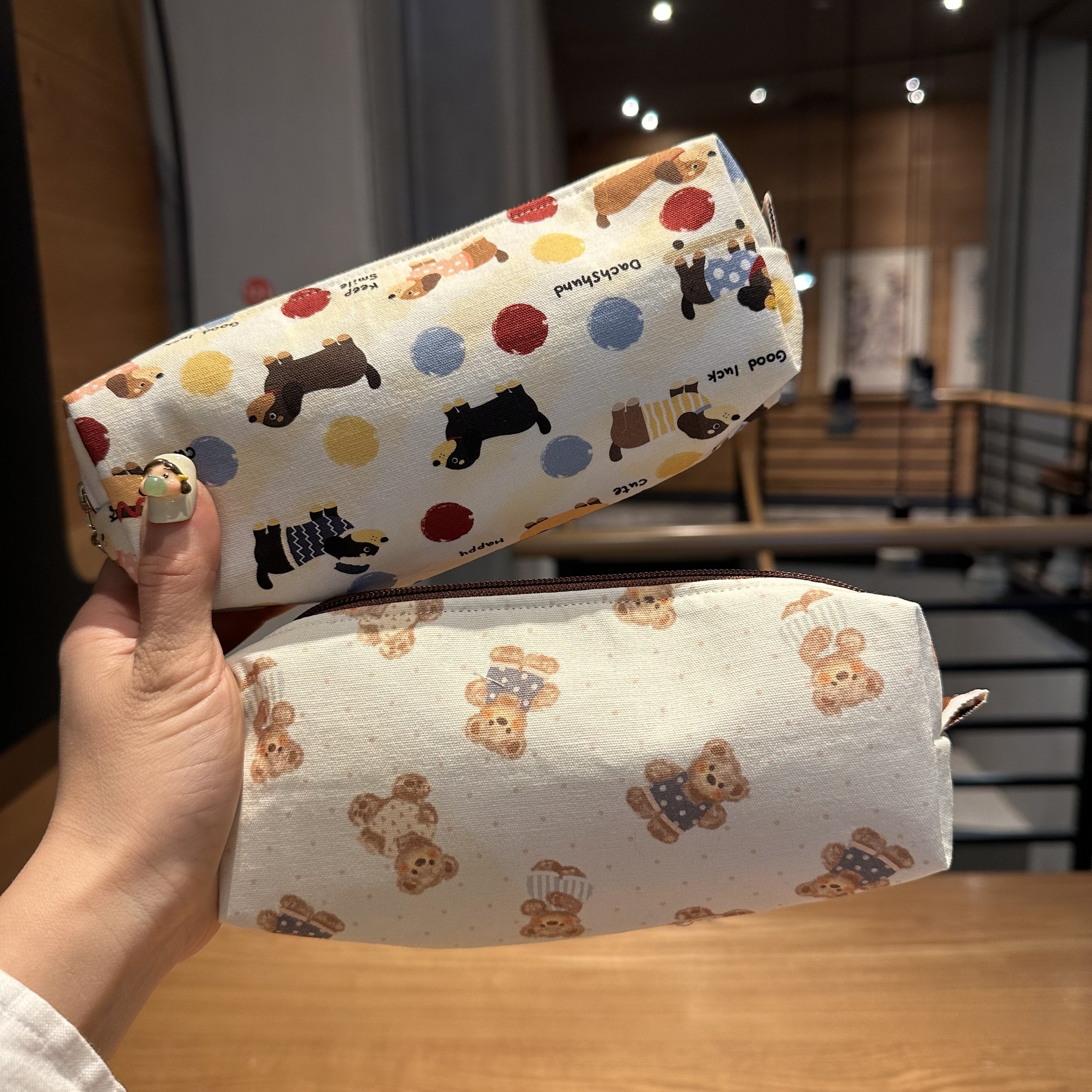 学生笔袋可爱卡通印花包包圆筒化妆包化妆刷口红耳机便携收纳包,淘宝优惠券,粉丝福利购,淘宝优惠卷