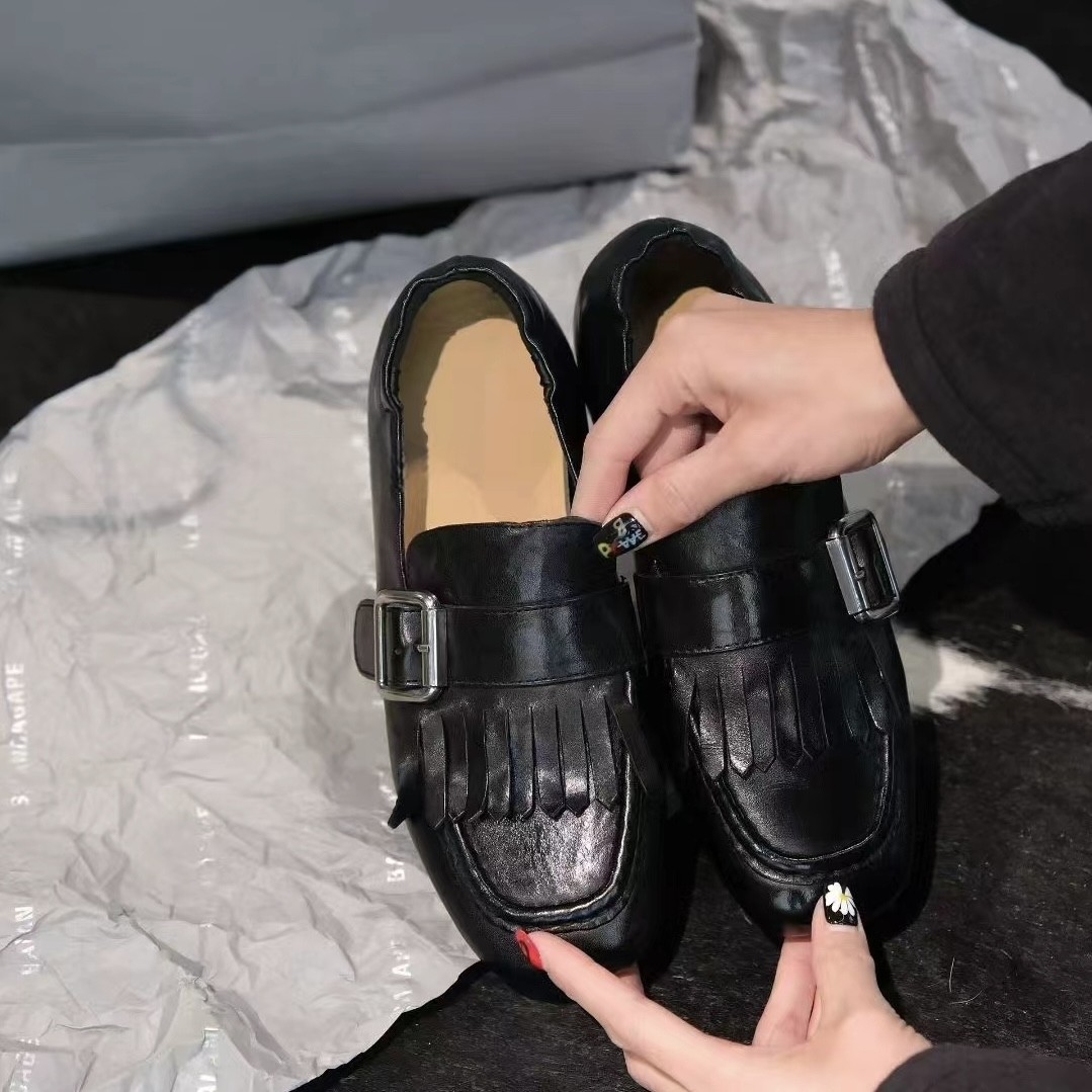 锁定高品Gy2026新款真皮流苏单鞋女浅口平底尖头休闲鞋潮鞋乐福鞋,淘宝优惠券,粉丝福利购,淘宝优惠卷