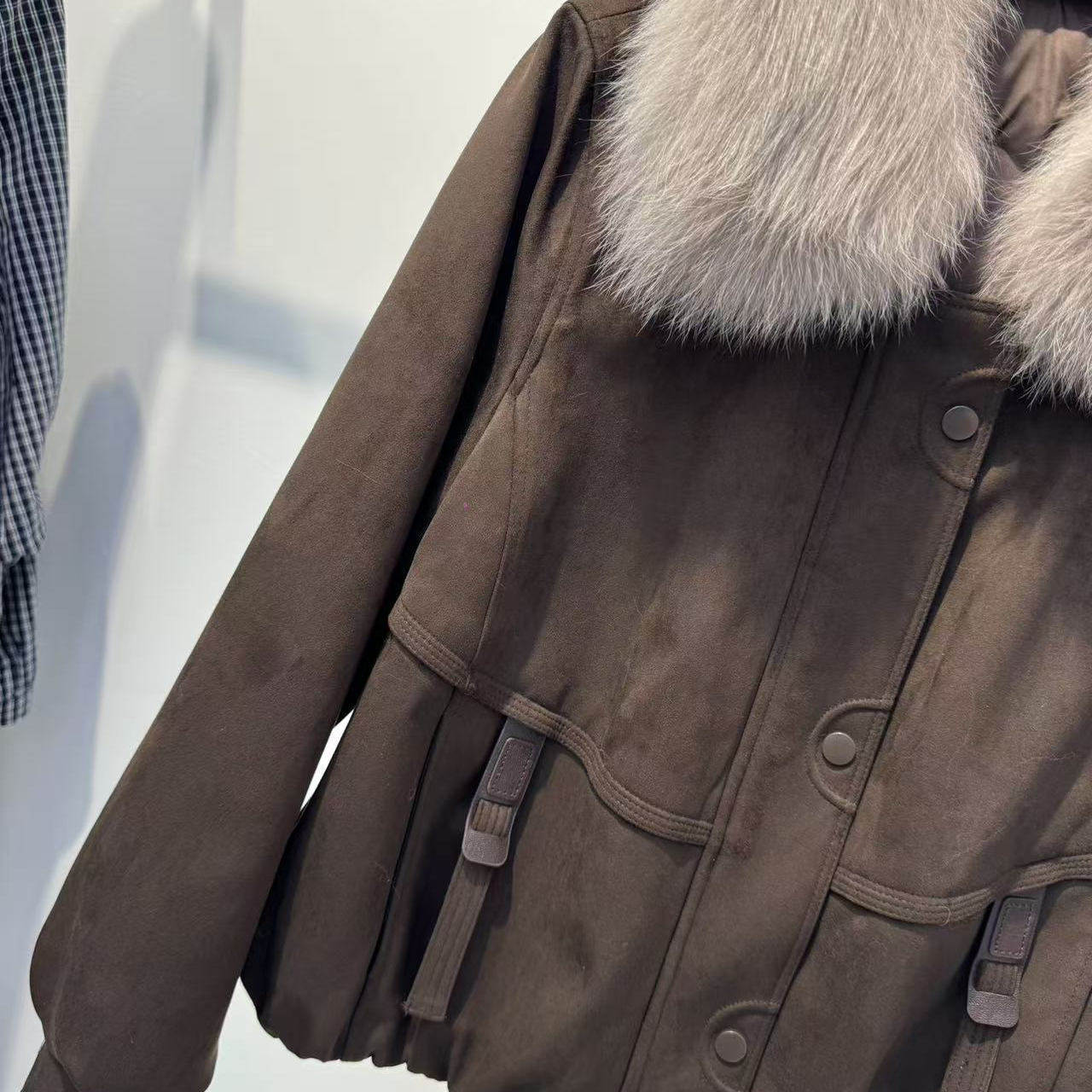 正品大狐狸毛鹿皮绒白鸭绒洋气外套2025冬季新品时尚保暖羽绒服,淘宝优惠券,粉丝福利购,淘宝优惠卷