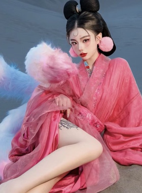 舞蹈妲己演出粉红色毛毛耳环古风