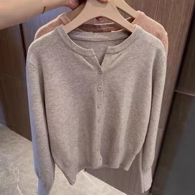 Spring and autumn thin wool knitted cardigan female Korean version of round neck loose short cashmere sweater coat jacket top
