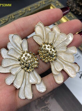 直播货源西洋中古白色玉兰花朵胸