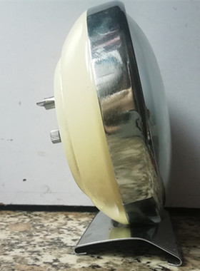 全铜88年生产奶黄色圆铁机械闹钟