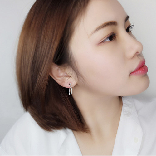 小张的故事简约设计S925纯银个性别针回形针耳钉女款耳坠气质耳环 - 图2