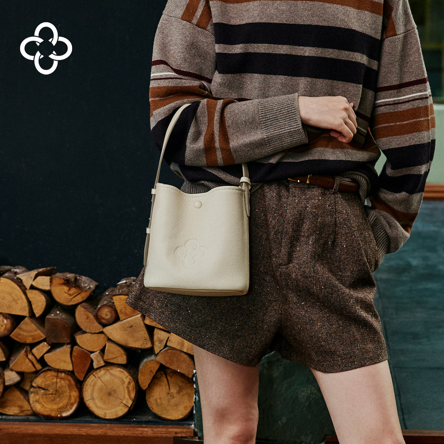 Vogue推荐 意大利真鹿皮卡思乐女包手提菜篮子高级感通勤小水桶包,淘宝优惠券,粉丝福利购,淘宝优惠卷