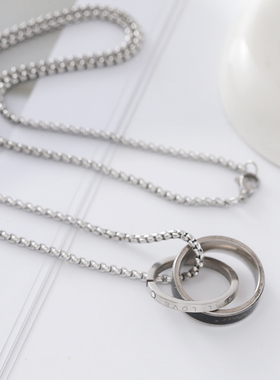 嘻哈字母双环钛钢情侣项链