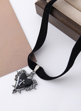 万圣节荆棘爱心项链玫瑰十字吊坠