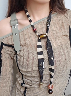 2025新款咖色腰花果丝巾项链围脖